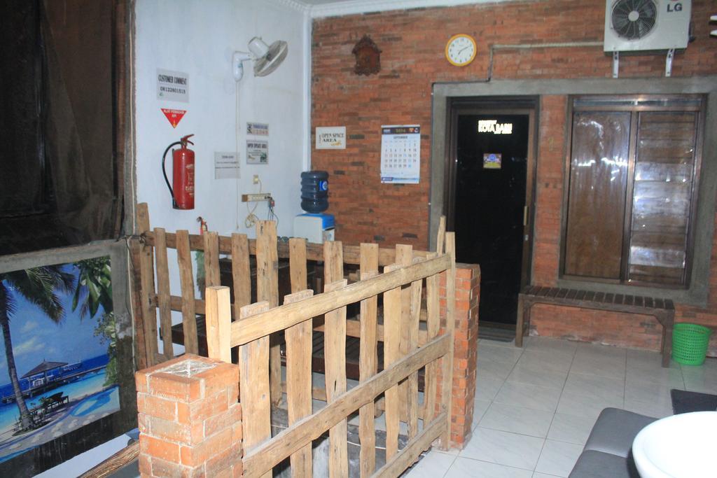 Homestay Kota Baru Jepara Exteriör bild